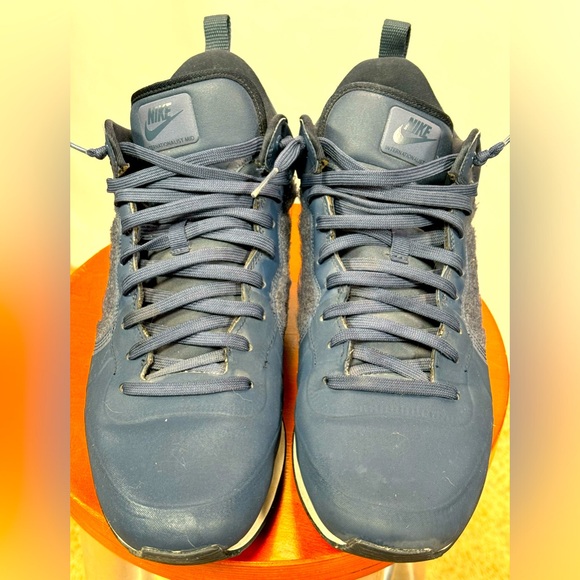 Men’s Nike US 12 sneaker boots - Picture 2 of 7